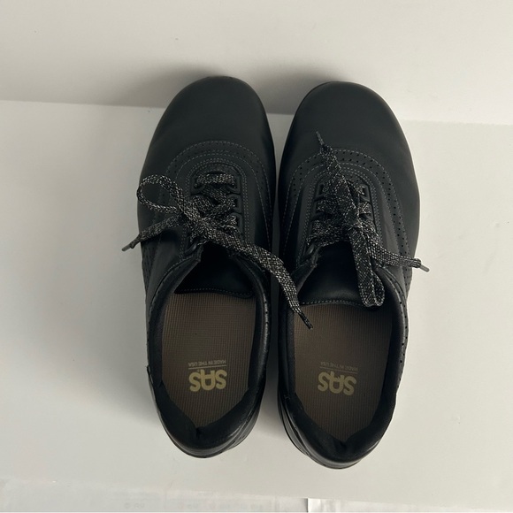 SAS Walk Easy Shoes | Size 9 Wide - Picture 5 of 9